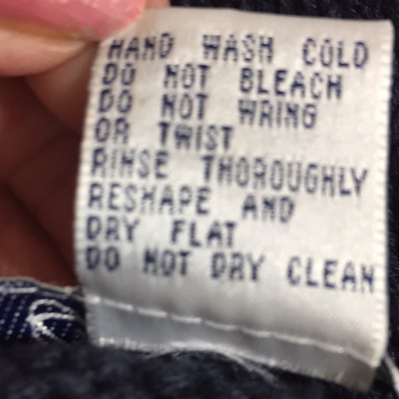 Robin Sinkler Embroidered Design Sweater Size L - Picture 8 of 8